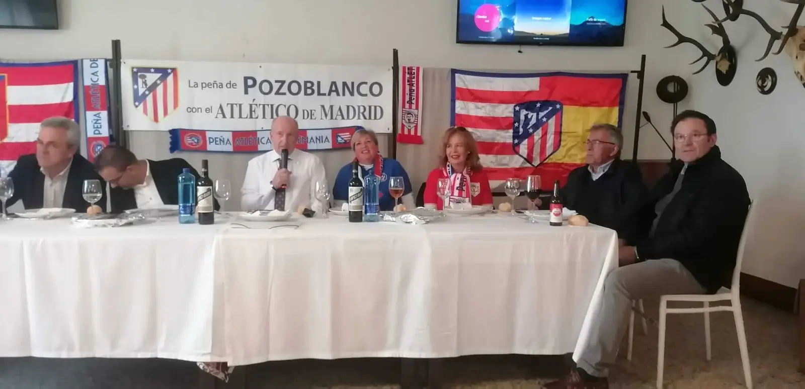 UNA PEÑA CON SOLERA EN EL SUR