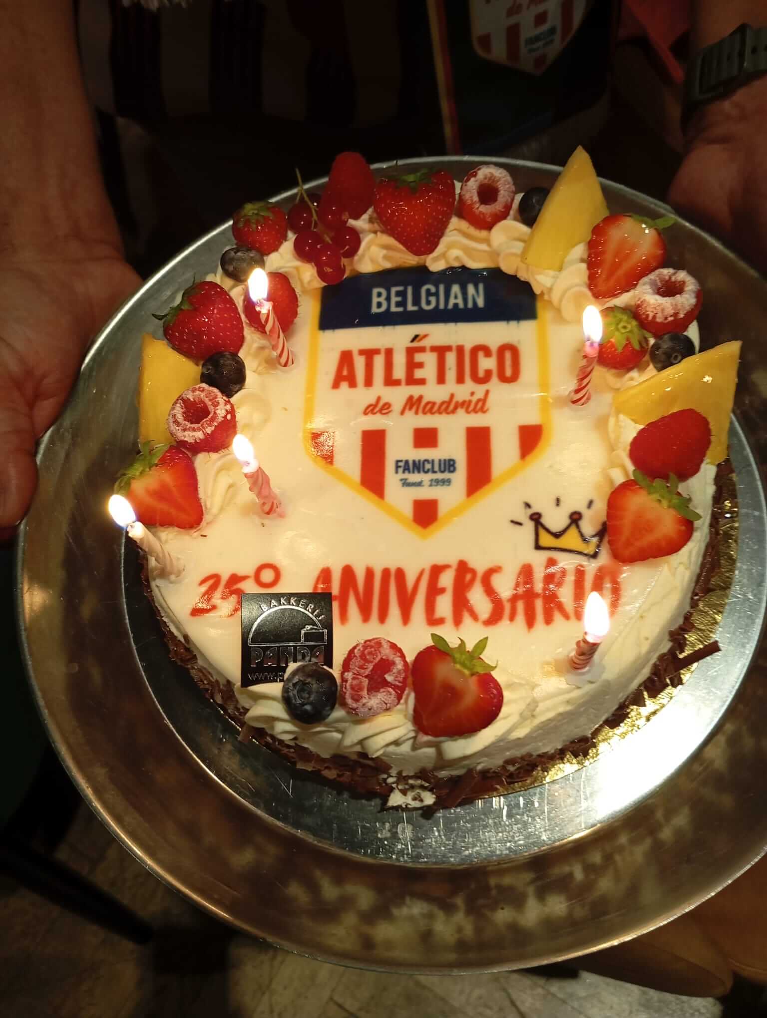THE OLDEST FOREIGN PEÑA CELEBRATED A QUARTER OF A CENTURY